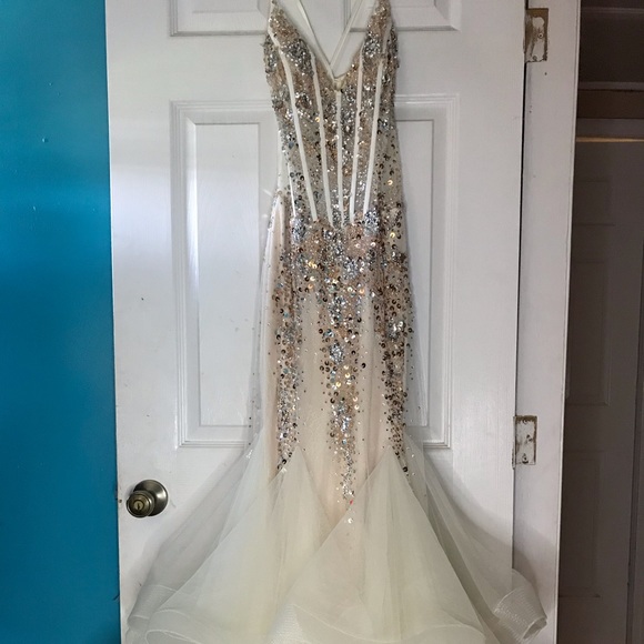 Brand new Prom dress - Picture 1 of 4